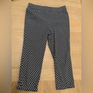 Chico's Black and White Patterned Capris Pants Capris